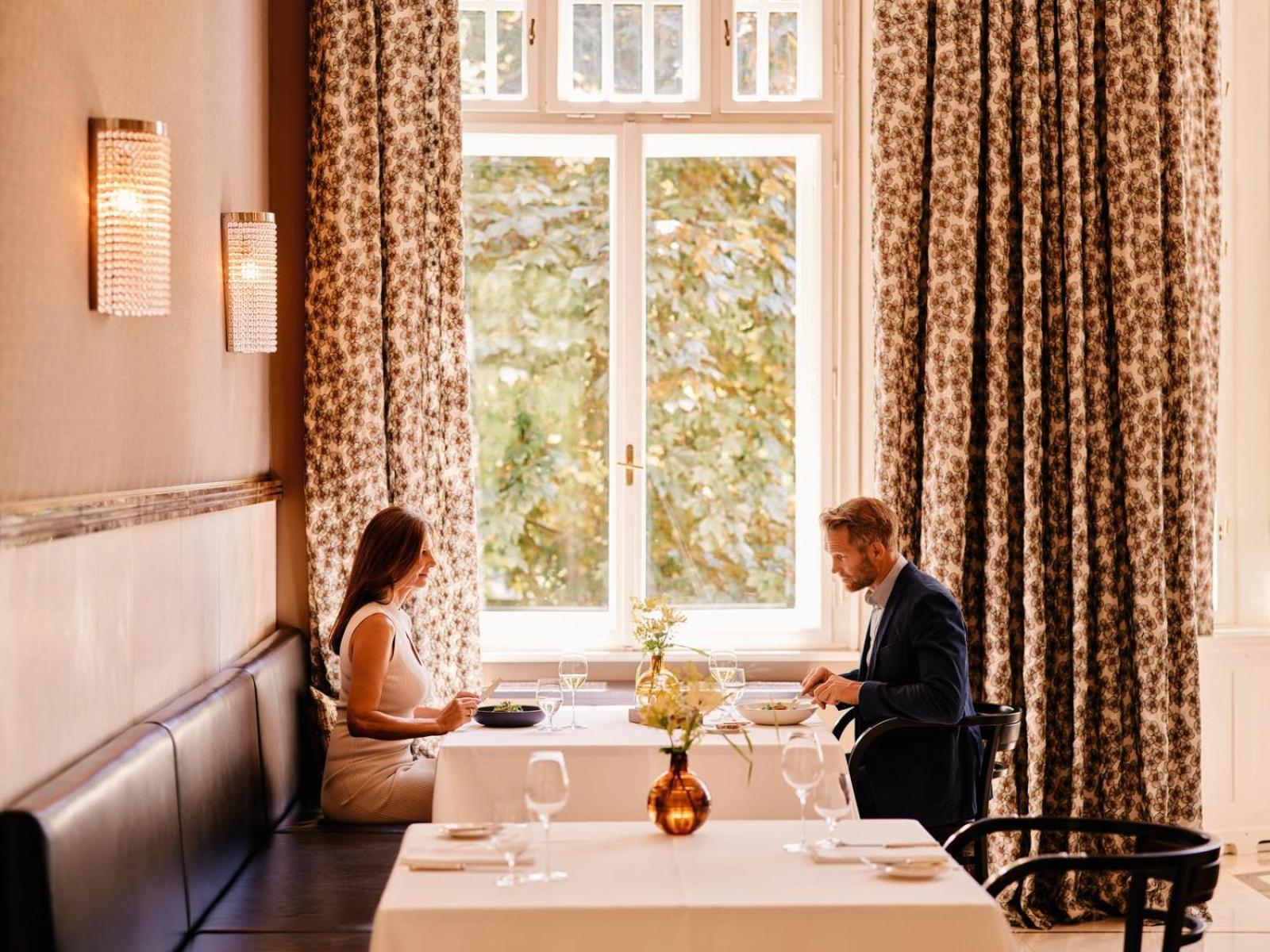 Tauroa Steirerschloessl Hotel Zeltweg Bagian luar foto