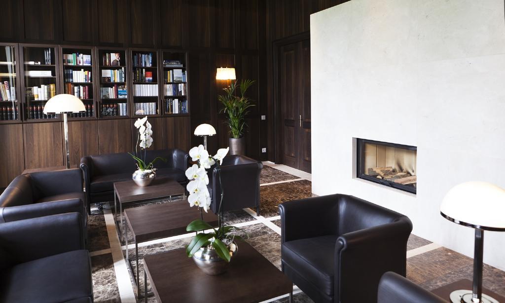 Tauroa Steirerschloessl Hotel Zeltweg Bagian luar foto