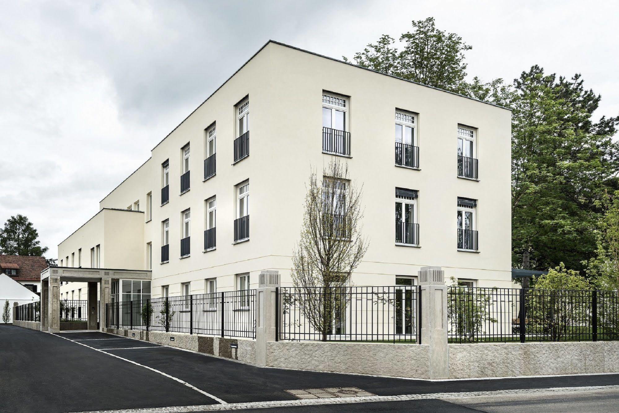 Tauroa Steirerschloessl Hotel Zeltweg Bagian luar foto
