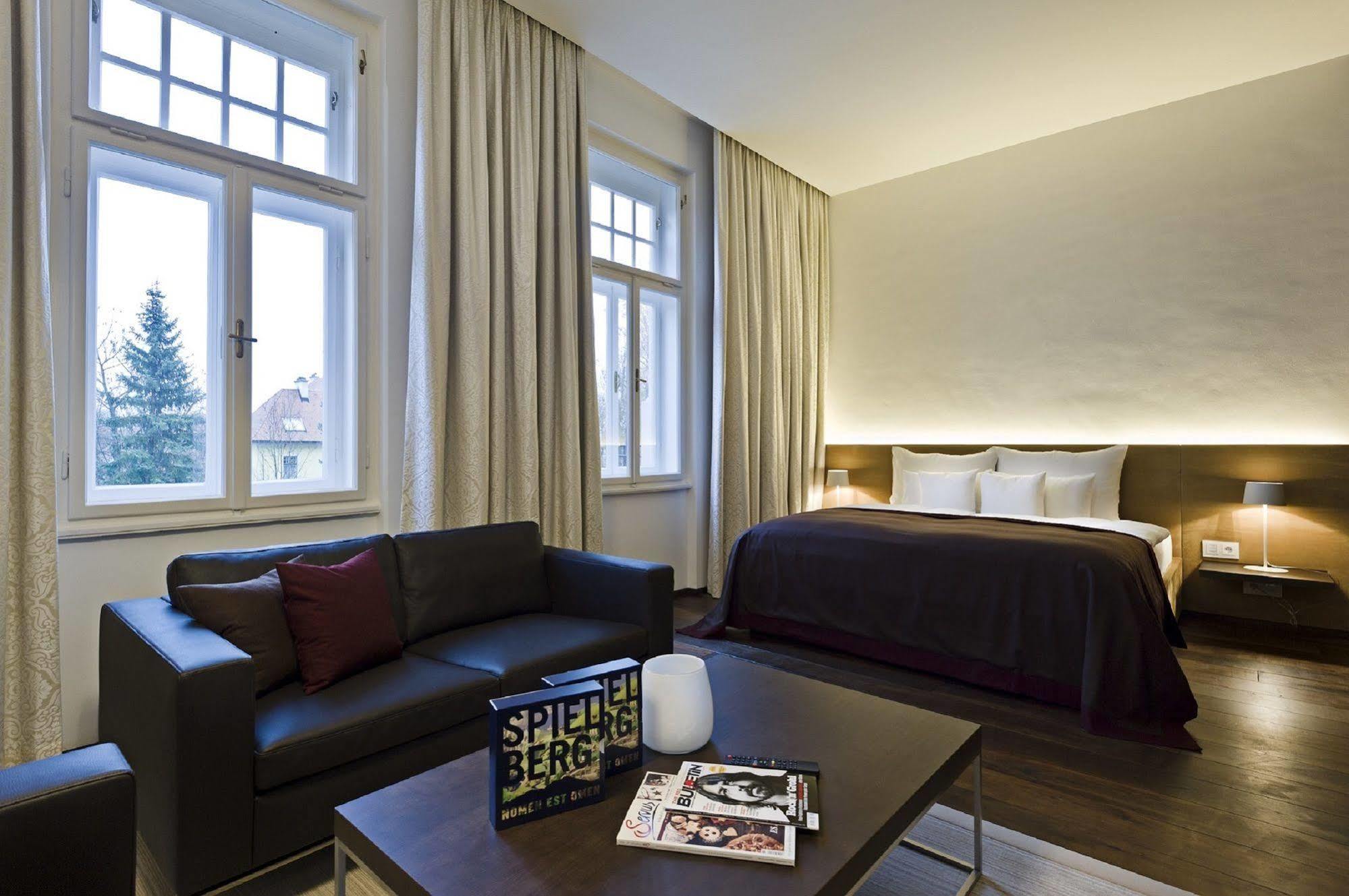Tauroa Steirerschloessl Hotel Zeltweg Bagian luar foto